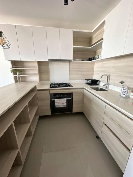 Home Cavero, Moderno Y Completo Departamento リマ エクステリア 写真